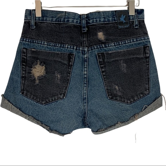 One Teaspoon Distressed Cutoff Jean Shorts Size 26 - Picture 2 of 3